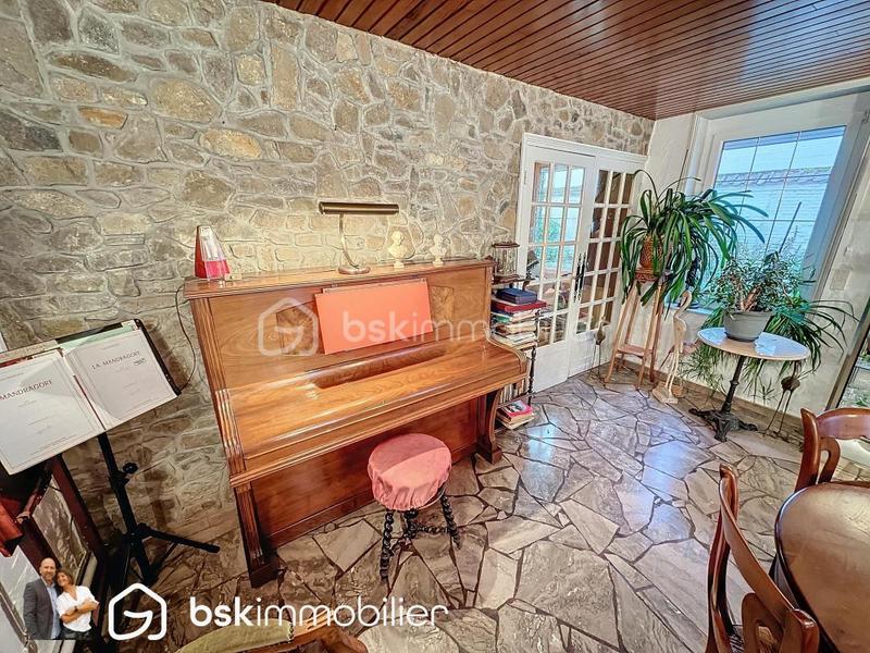 Corps de ferme - 180 m² - 7 pièces