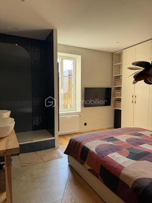 Appartement - 99 m² - 4 pièces