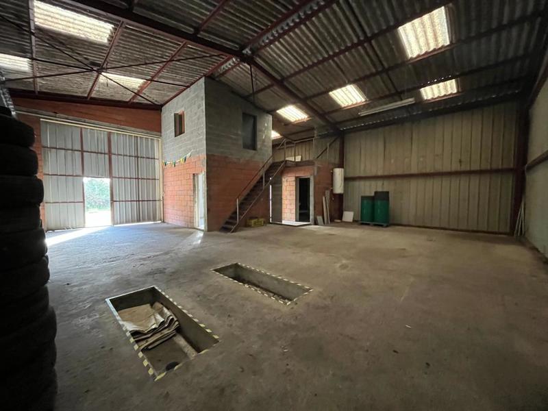 Entrepôt - 130 m²