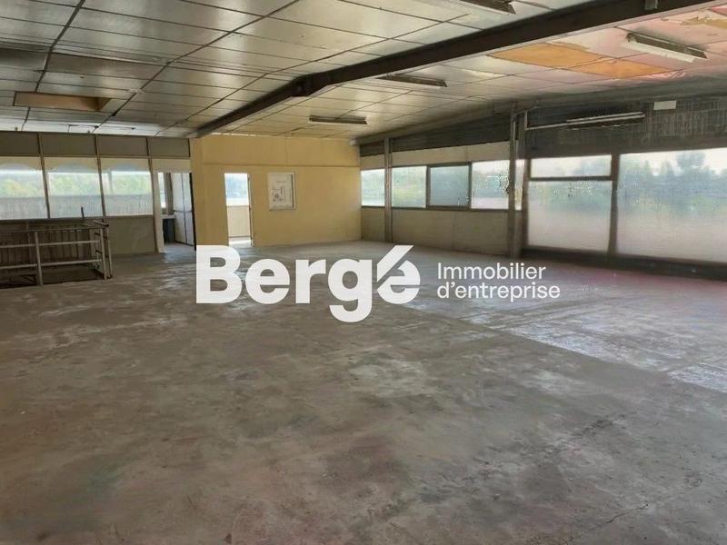 Local d'activités - 415 m²