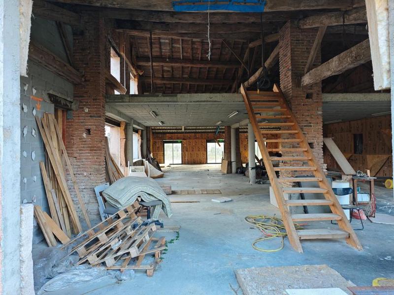 Maison - 370 m² - 7 pièces