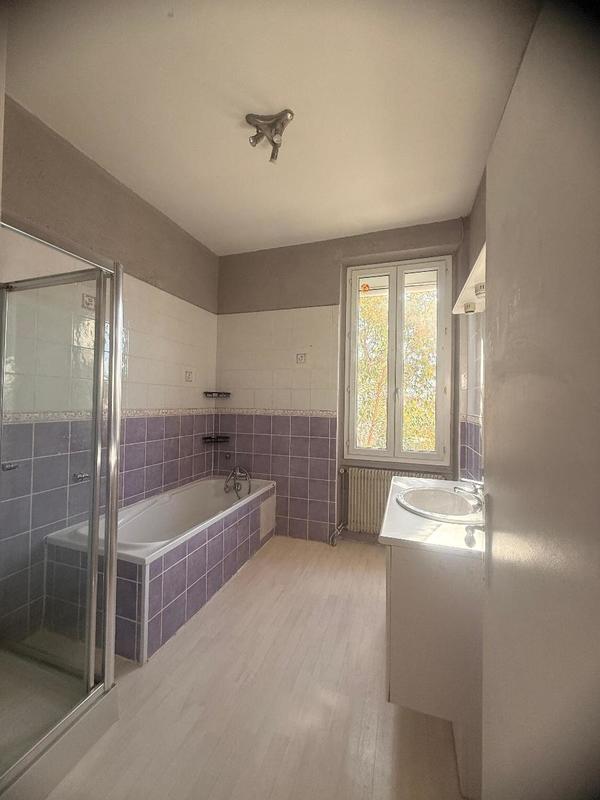 Maison - 96 m² - 4 pièces