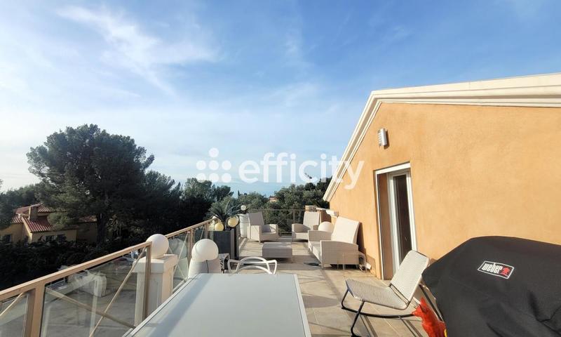 Appartement - 200 m² - 7 pièces