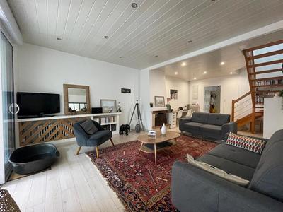 Maison - 111 m² - 6 pièces