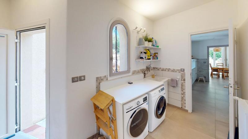 Villa - 204 m² - 6 pièces