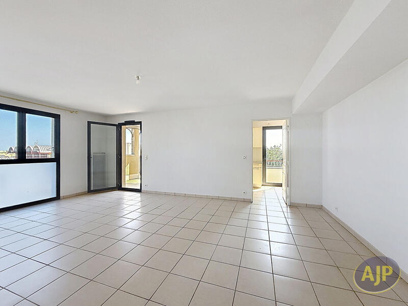 Appartement - 96 m² - 4 pièces