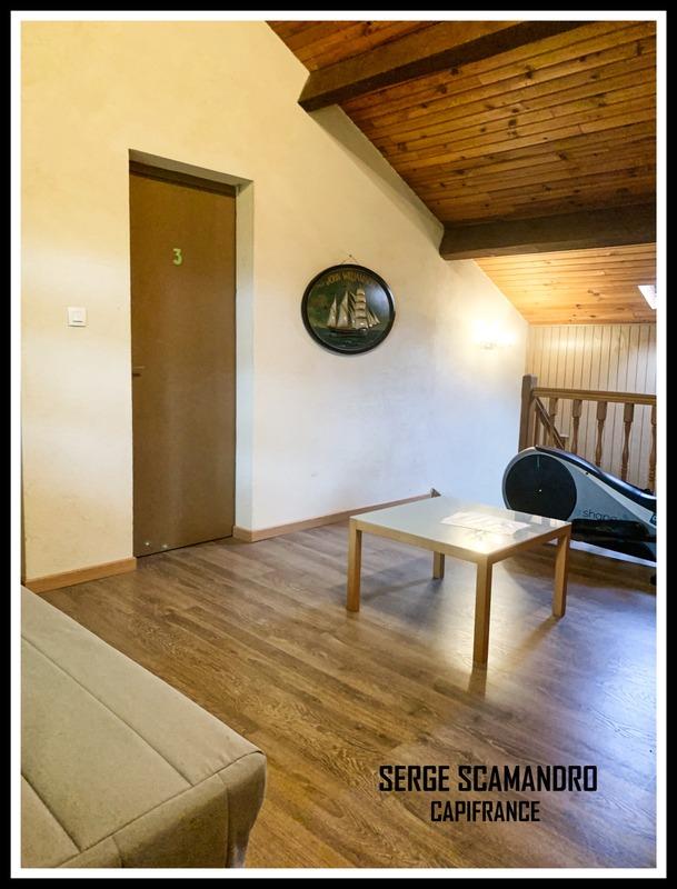 Maison - 216 m² - 7 pièces