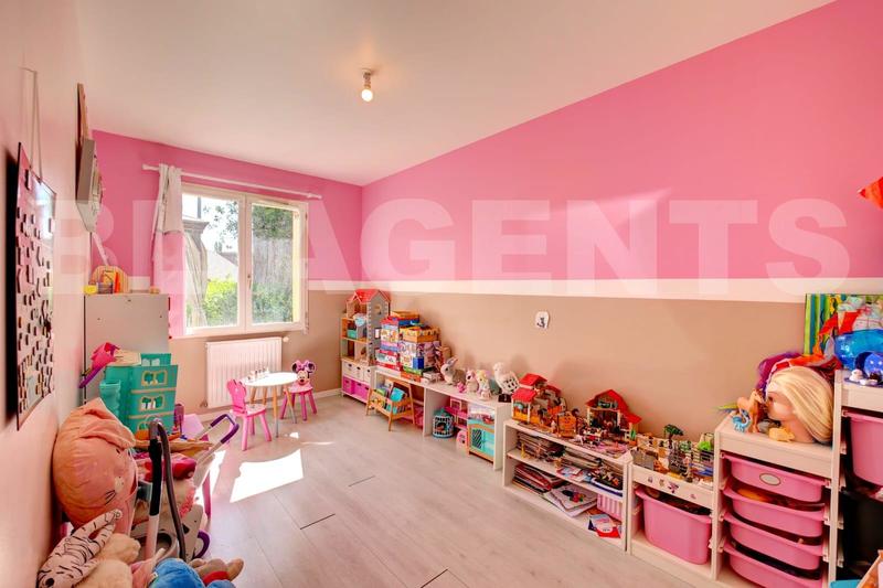 Maison traditionnelle - 117 m² - 7 pièces