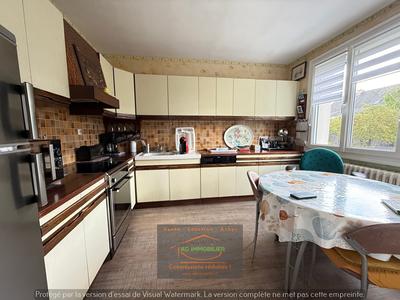 Maison - 84 m² - 5 pièces