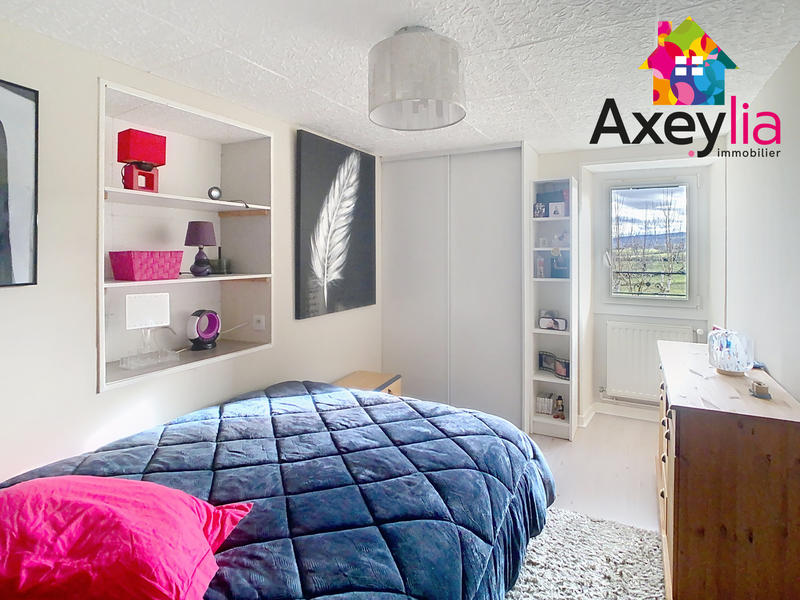 Maison - 220 m² - 10 pièces