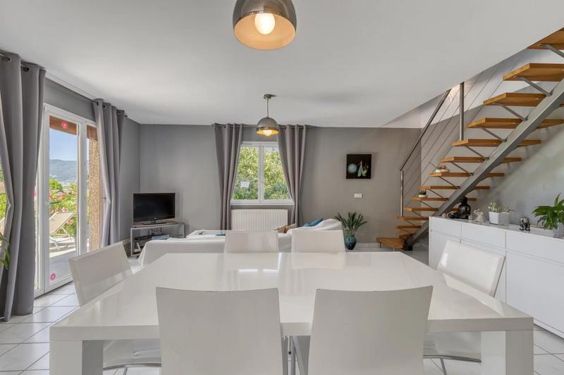 Maison - 140 m² - 6 pièces