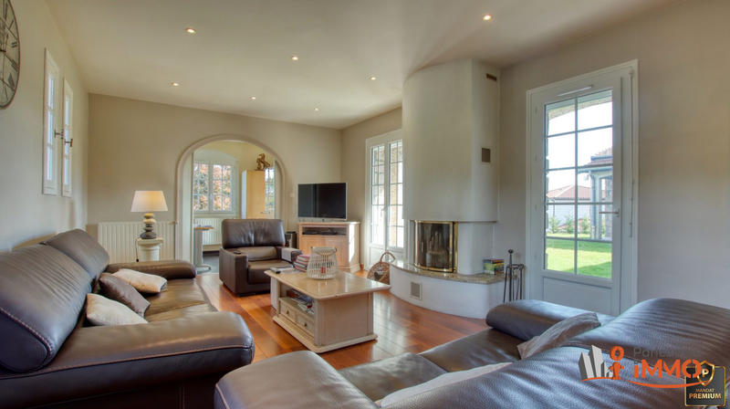 Maison - 185 m² - 7 pièces