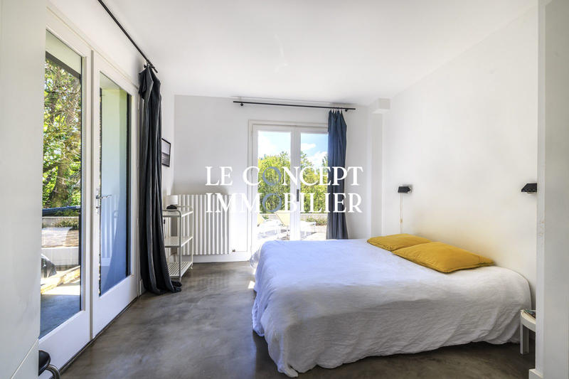 Villa - 270 m² - 9 pièces