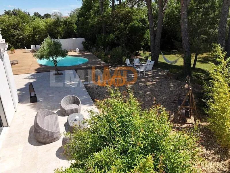 Maison d'architecte - 280 m² - 7 pièces