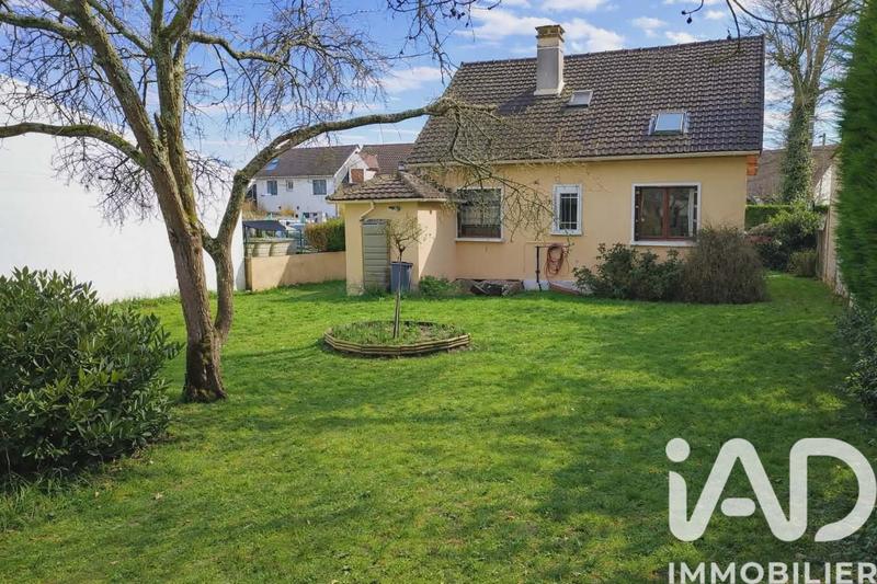 Maison - 90 m² - 5 pièces