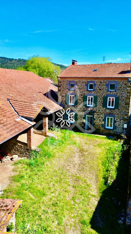 Maison - 107 m² - 7 pièces