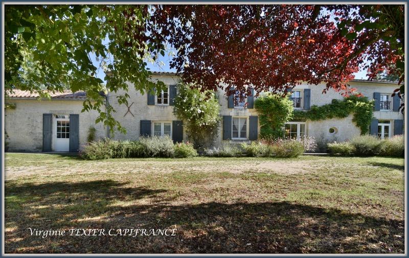 Longère - 327 m² - 10 pièces