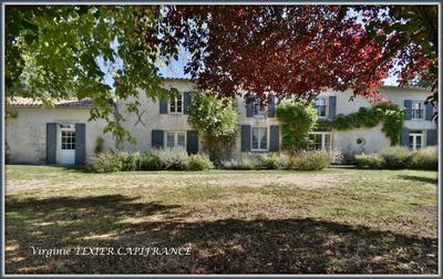 Longère - 327 m² - 10 pièces