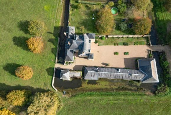 Manoir - 900 m² - 14 pièces