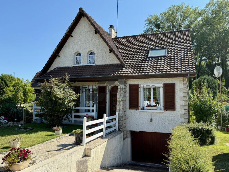 Propriété - 115 m² - 6 pièces