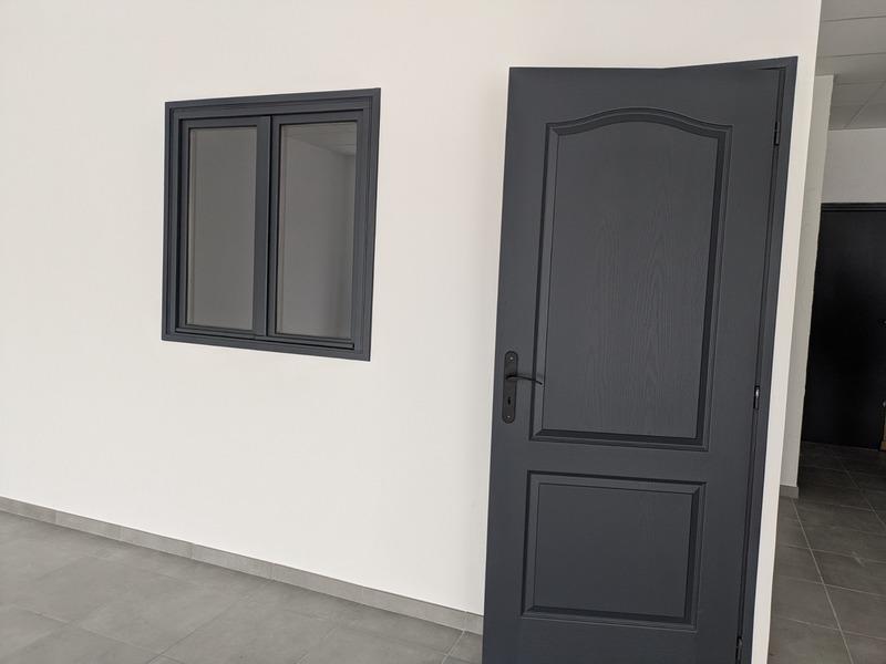 Local commercial - 167 m² - 4 pièces