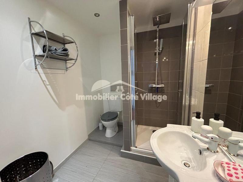 Studio - 125 m² - 5 pièces