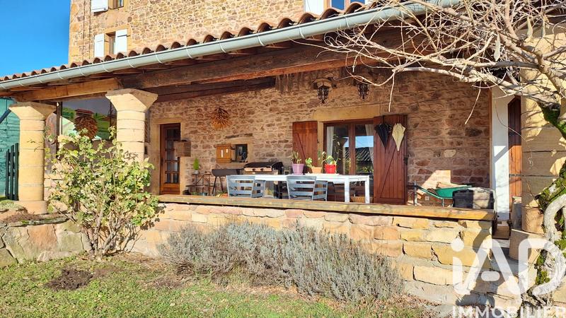 Maison - 240 m² - 6 pièces