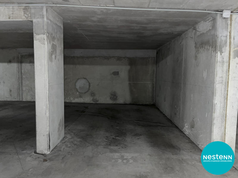 Parking / Garage - 10 m²