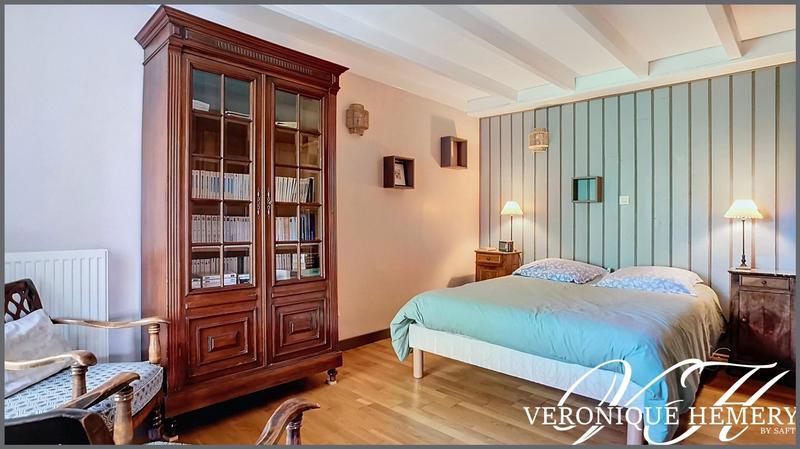 Maison - 225 m² - 8 pièces