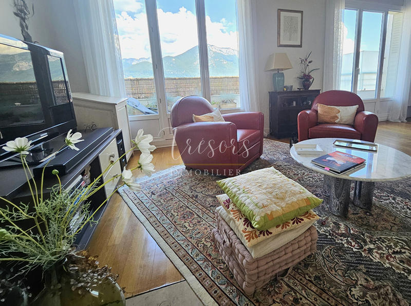 Appartement - 80 m² - 4 pièces