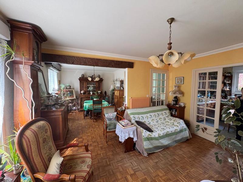 Maison - 97 m² - 5 pièces