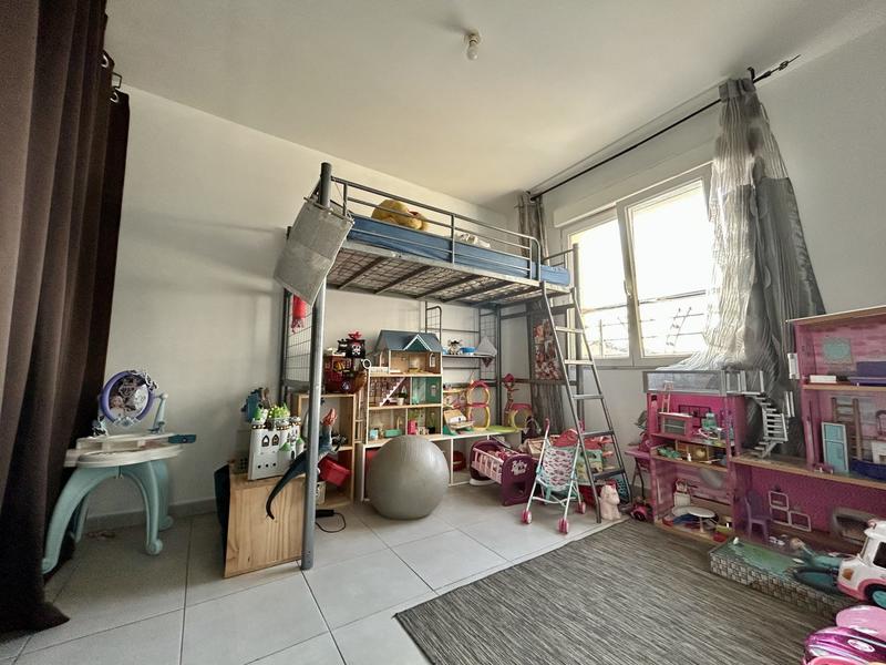 Maison - 143 m² - 6 pièces