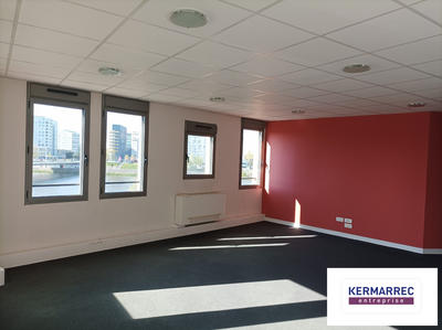 Bureau - 467 m²