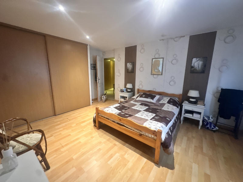 Maison - 272 m² - 10 pièces