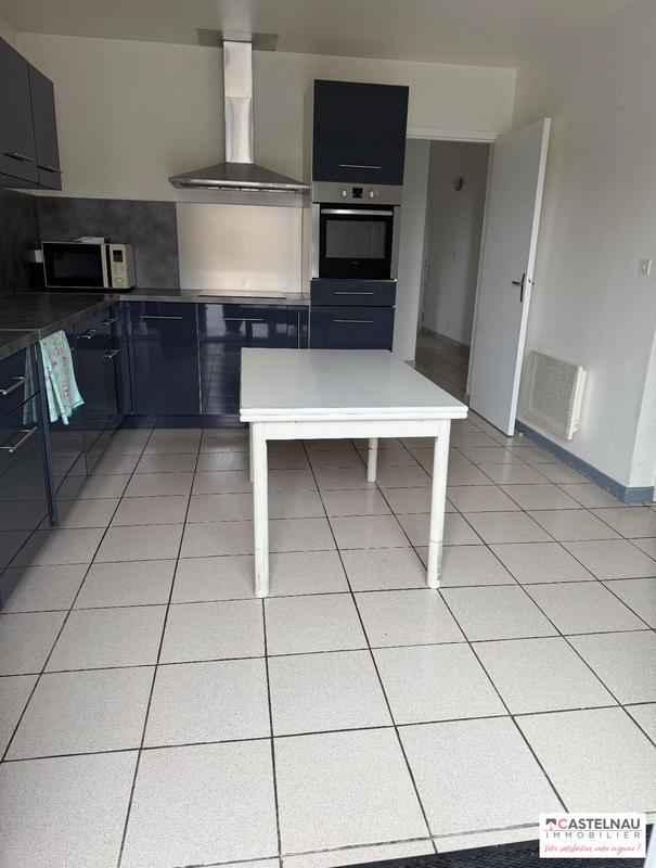 Maison traditionnelle - 240 m² - 8 pièces