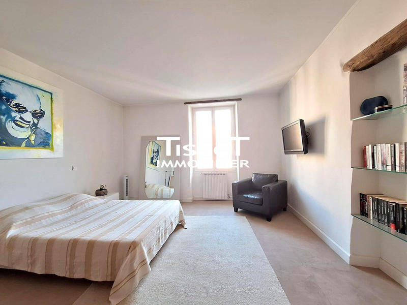 Maison ancienne - 239 m² - 7 pièces