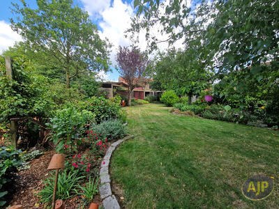 Maison - 182 m² - 6 pièces