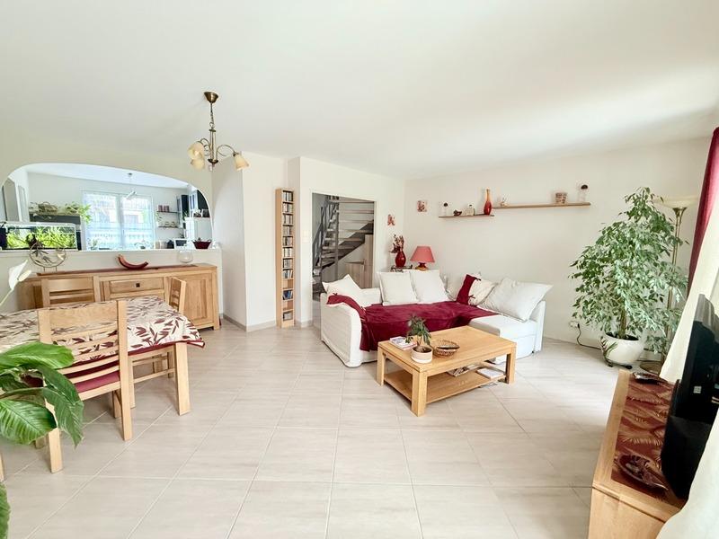 Maison - 110 m² - 4 pièces