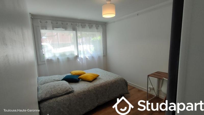 Chambre - 10 m² - 1 pièce