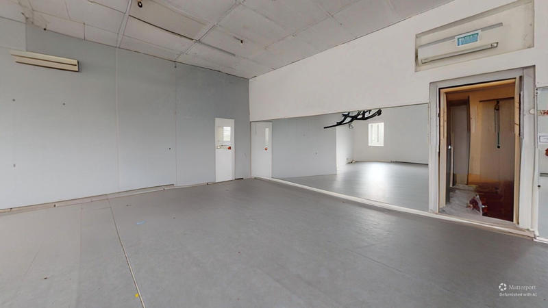 Maison - 400 m² - 6 pièces