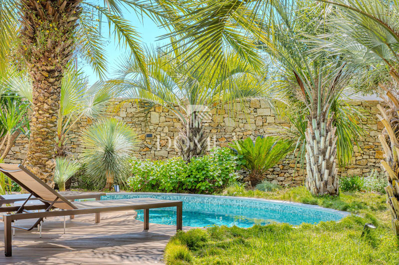 Villa - 288 m² - 6 pièces