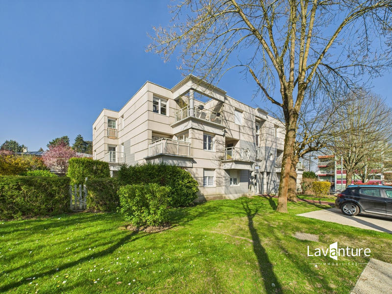 Appartement - 81 m² - 4 pièces