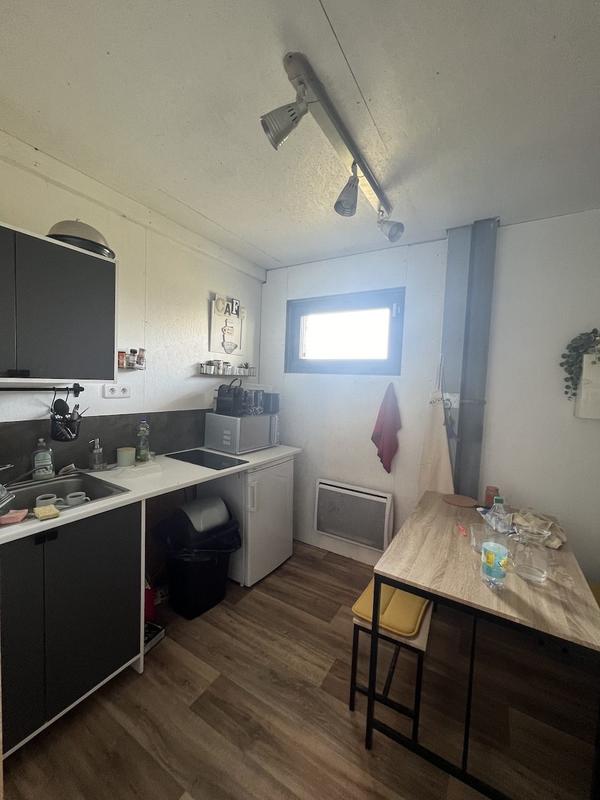 Local d'activités - 563 m² - 13 pièces