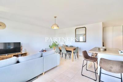 Appartement - 82 m² - 4 pièces