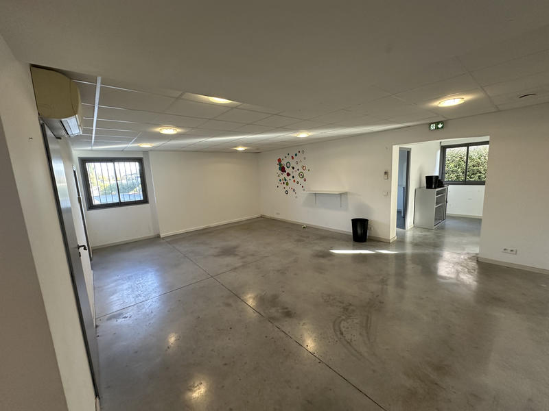 Local commercial - 385 m²