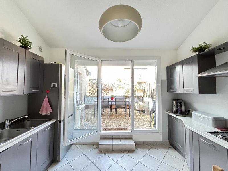 Appartement - 95 m² - 4 pièces