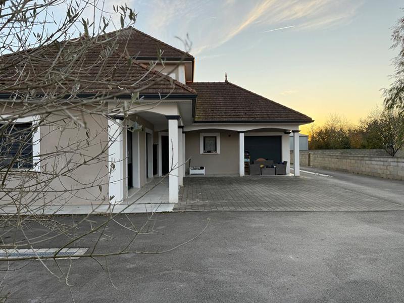 Maison - 150 m² - 7 pièces