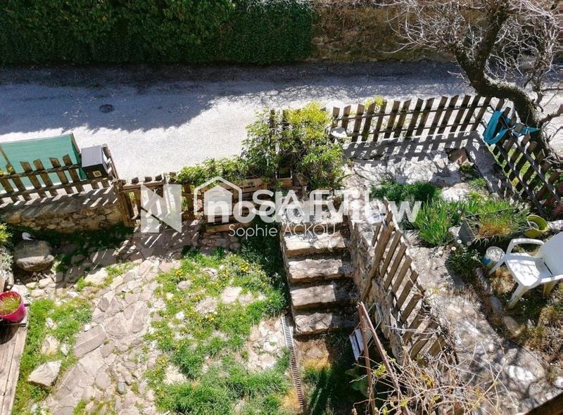 Maison de village - 250 m² - 6 pièces