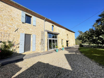 Maison - 417 m² - 8 pièces