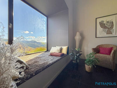 Maison - 200 m² - 5 pièces